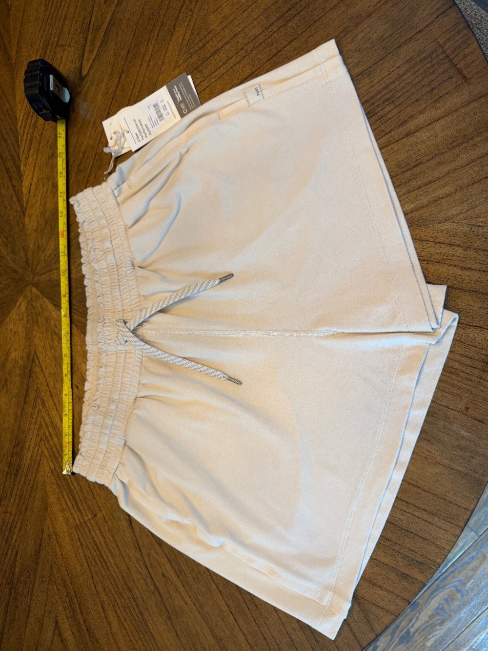 Vuori Halo Boxy Short Milkweed Heather Cream Medium
